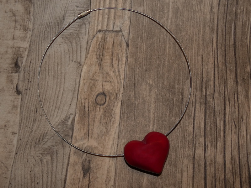 Tagua srdíčko (buclaté, červené, skrz)