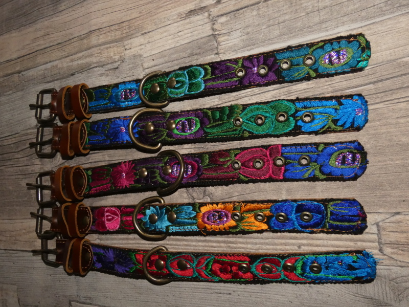 Obojek malý III (vyšívaný, 35 cm)