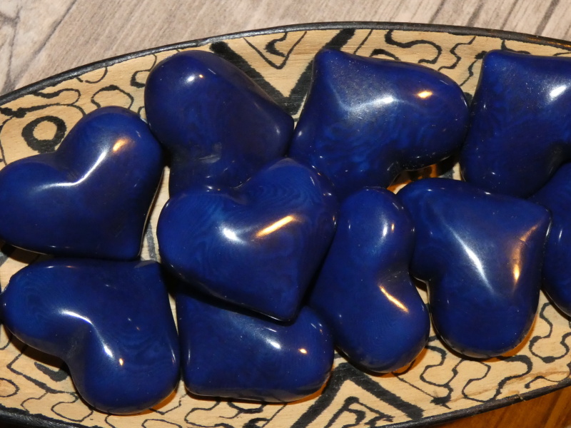 Tagua srdíčko (buclaté, modré, skrz)