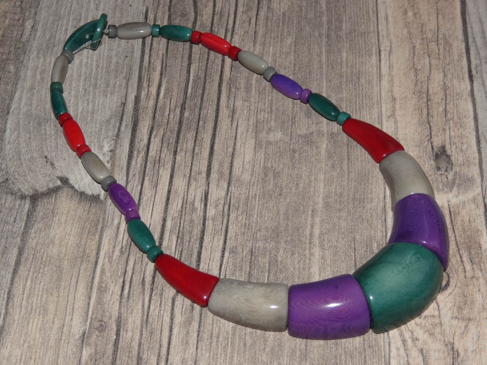 Náhrdelník (tagua, barevný)