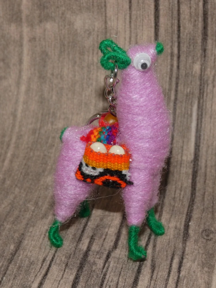 Přívěsek na klíče (lama, růžovofialová)