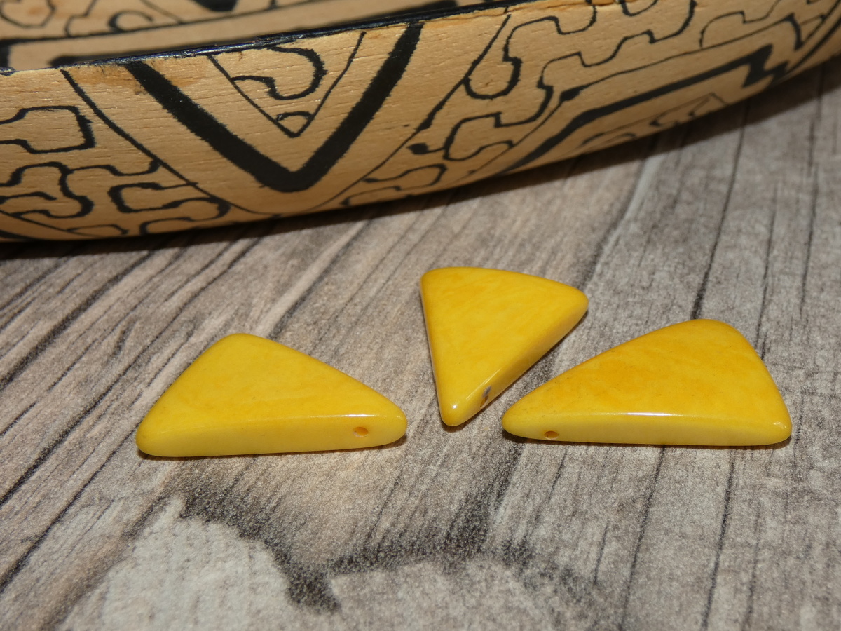 Tagua trojúhelník (skrz, žlutý)