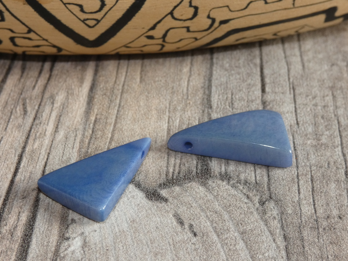 Tagua trojúhelník (skrz, světle modrý)