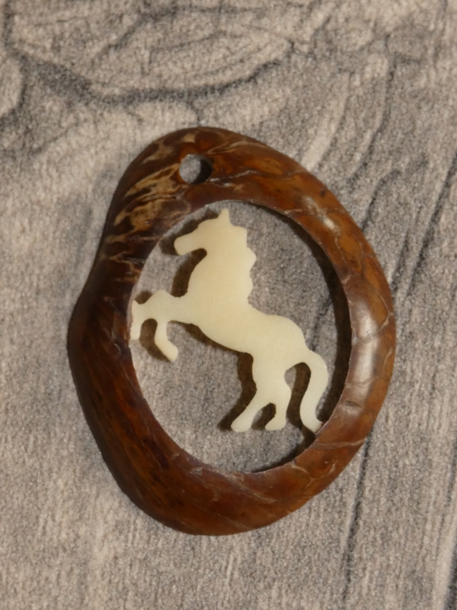 Přívěsek kůň I (tagua)