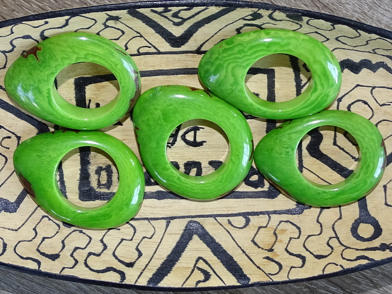Tagua - donut (skrz, zelený)