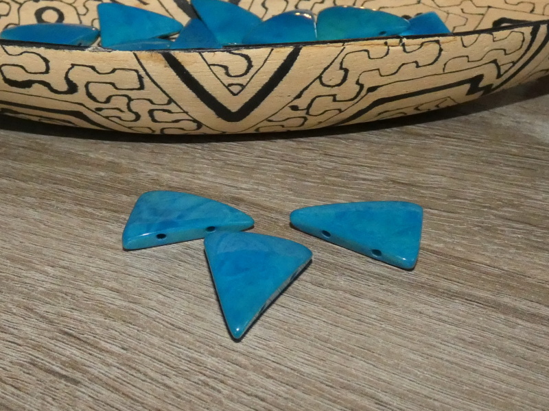 Tagua trojúhelník (dvě dírky, tyrkysový)