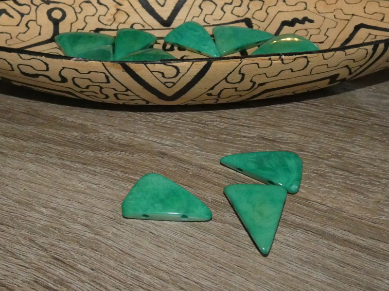 Tagua trojúhelník (dvě dírky, aqua)