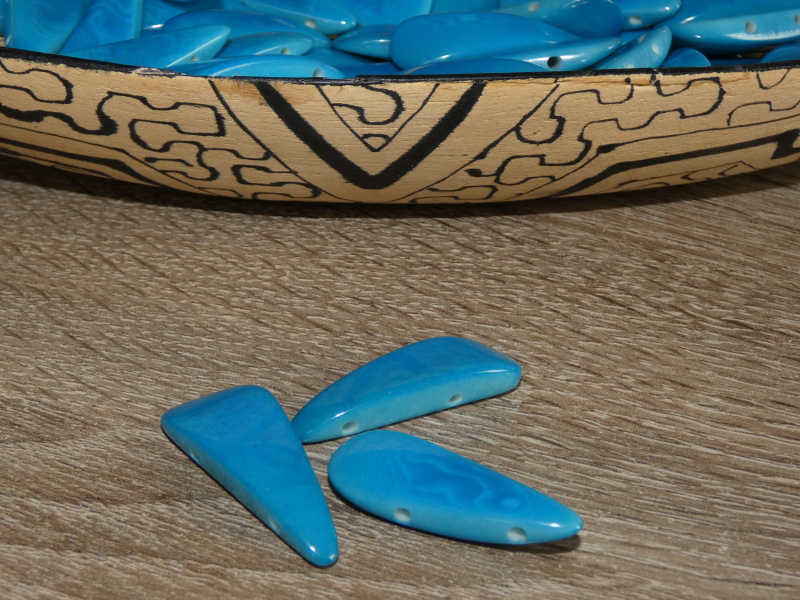 Tagua slza (dvě dírky, tyrkysová)
