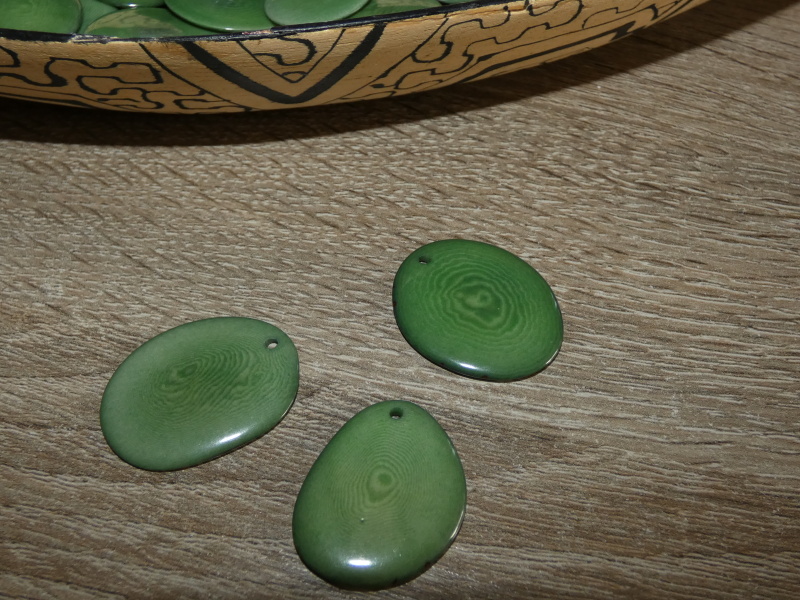 Tagua - plátek (střední, zelený)