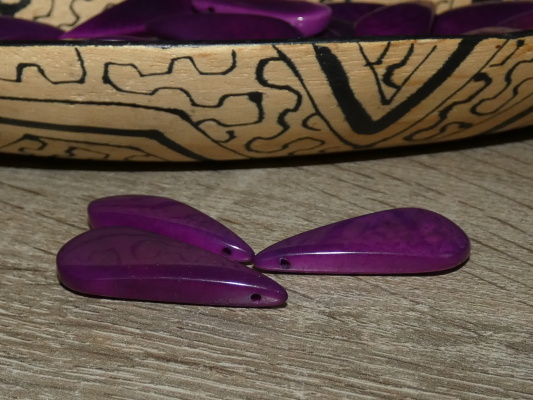 Tagua slzička (skrz, fialová)