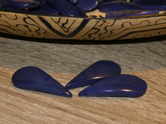Tagua slzička (skrz, modrá)