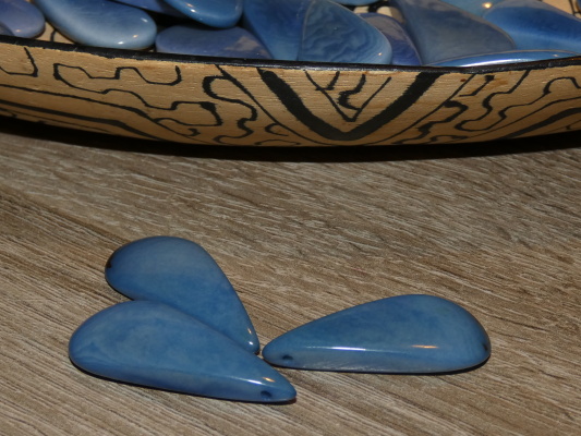 Tagua slzička (skrz, světle modrá)