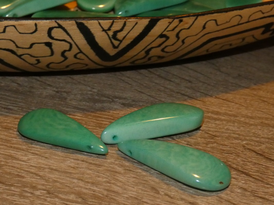 Tagua slzička (skrz, aqua)