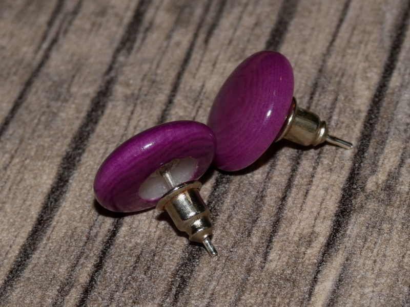 Náušnice tagua (malé, zapichovací, fialové)