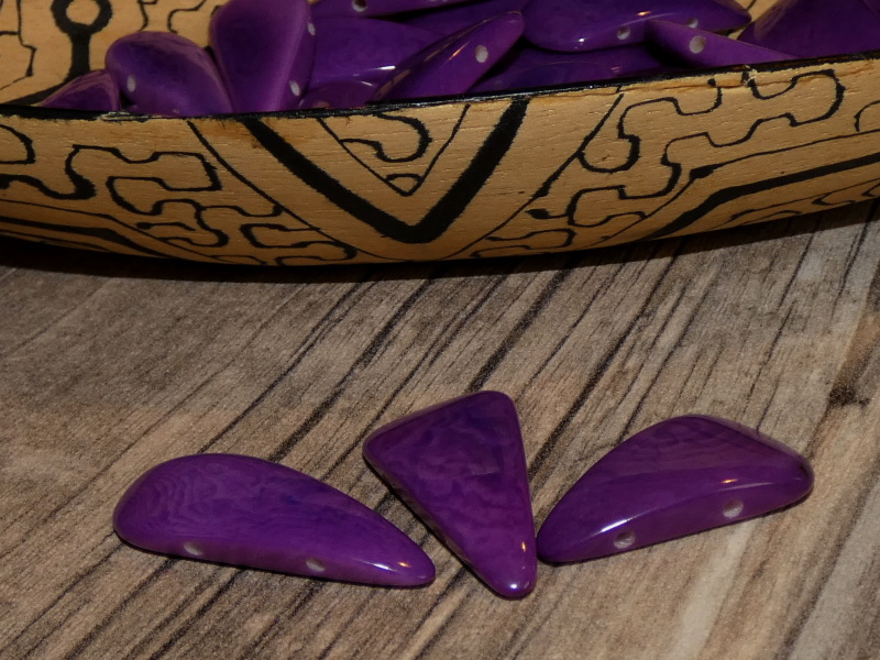 Tagua slza (dvě dírky, fialová)