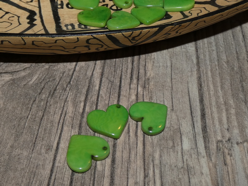Tagua - srdíčko (malinké, světle zelené I)