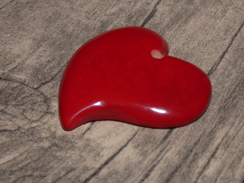 Tagua - srdíčko (designové, červené)