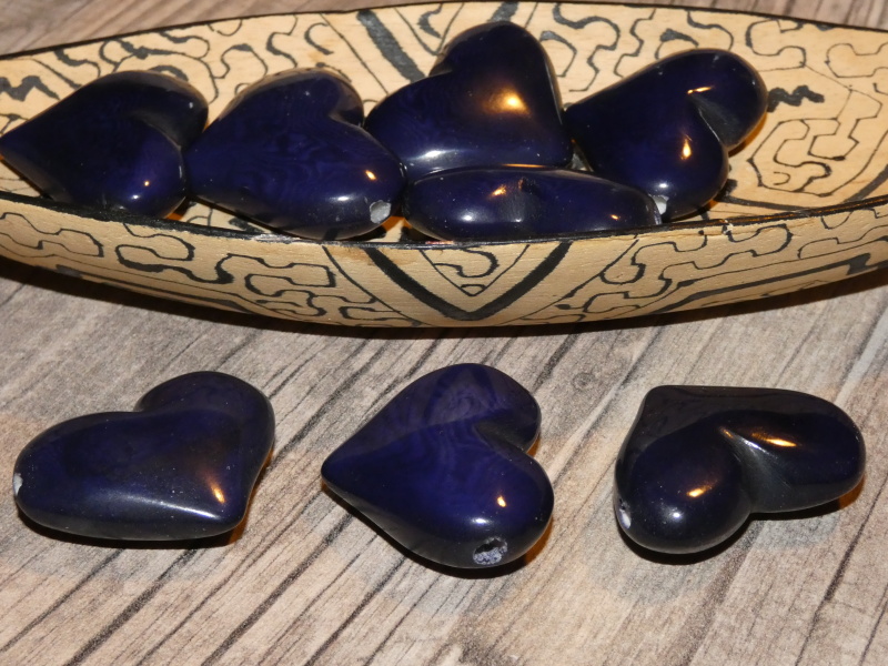 Tagua srdíčko (buclaté, tmavě modré, skrz)