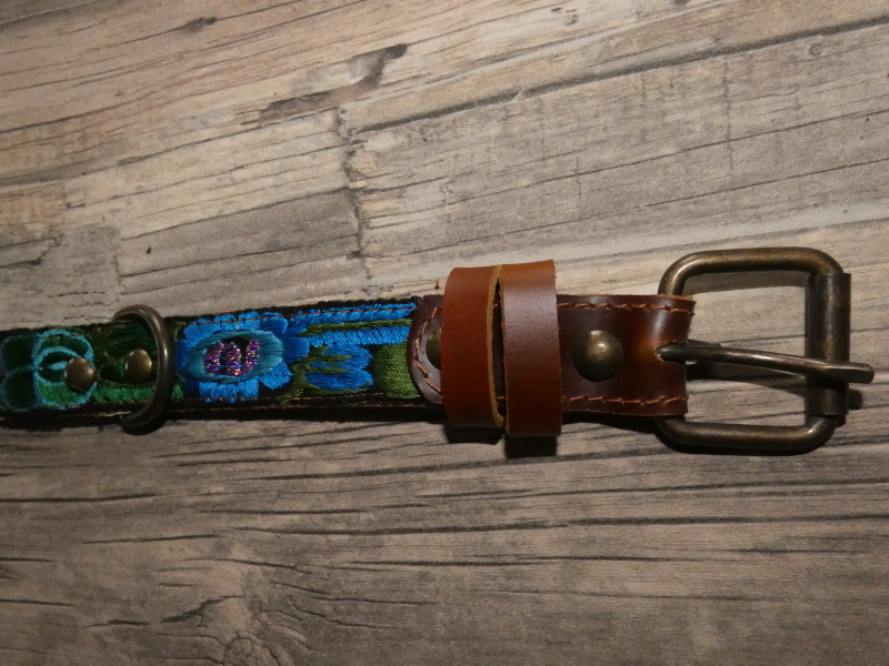 Obojek malý I (vyšívaný, 35 cm)