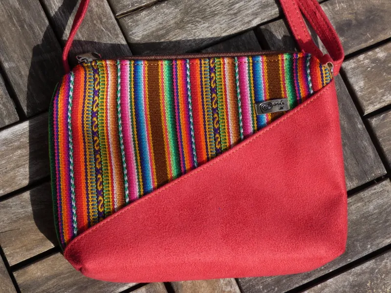 Kabelka/taška přes rameno (Peru, červená)