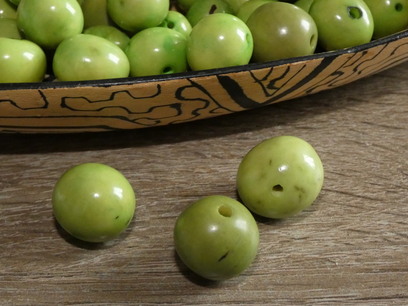 Bombona (světle zelená I)