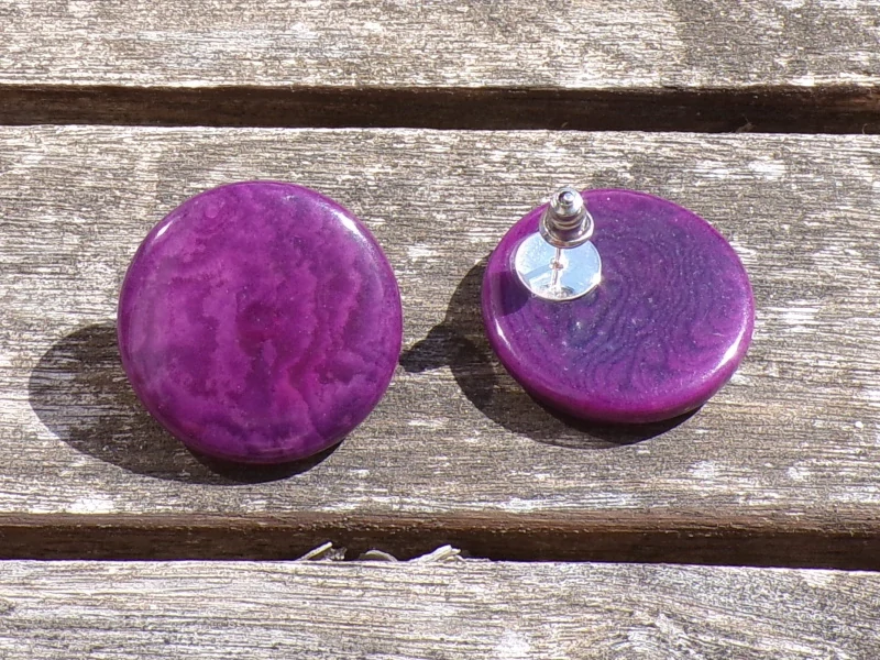 Náušnice tagua (zapichovací, fialové)