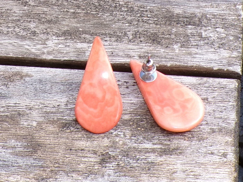 Náušnice tagua (slzičky, zapichovací, lososové)