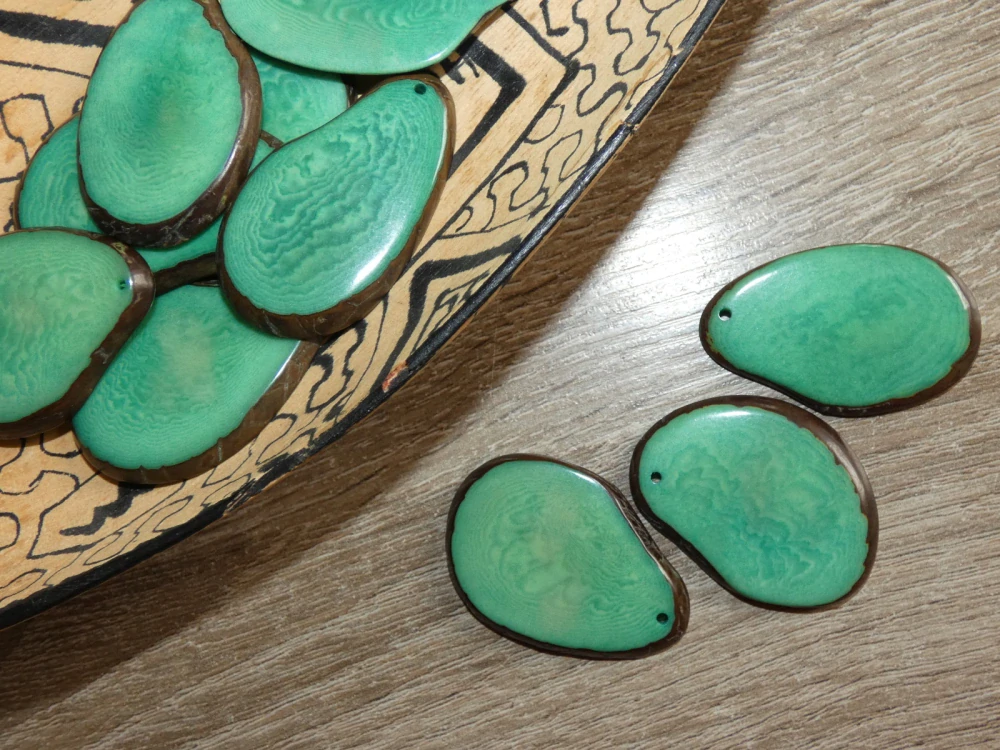 Tagua - placka (okraj, aqua)