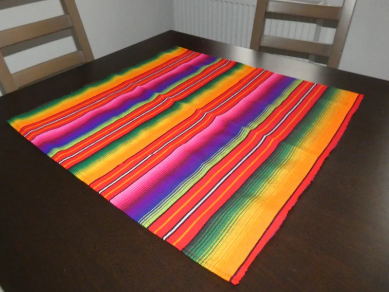 Ubrus (červený, 61x60 cm)