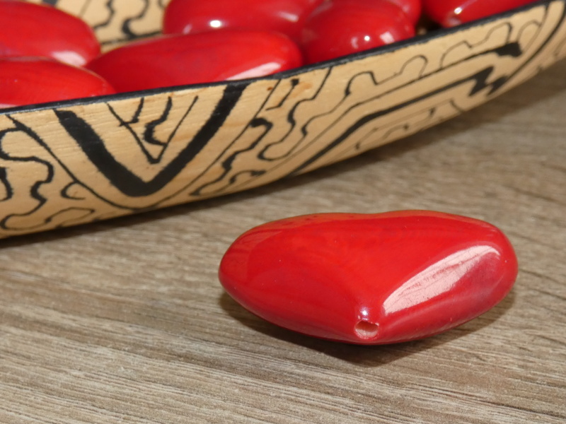 Tagua srdíčko (buclaté, červené, skrz shora)