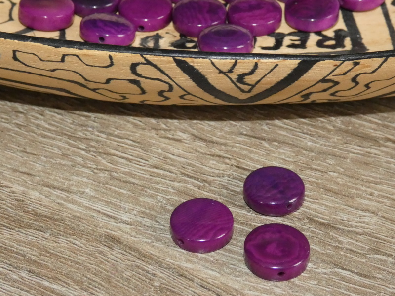 Tagua - placička 12 mm (fialová)