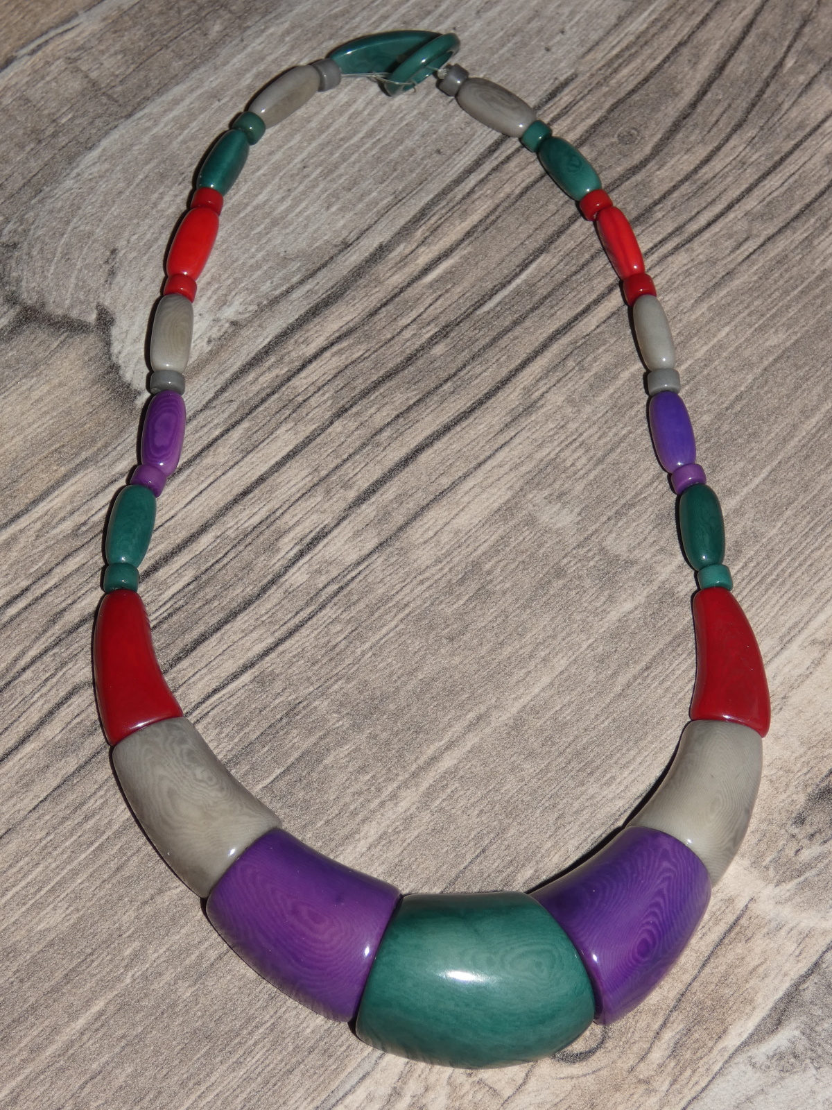 Náhrdelník (tagua, barevný)