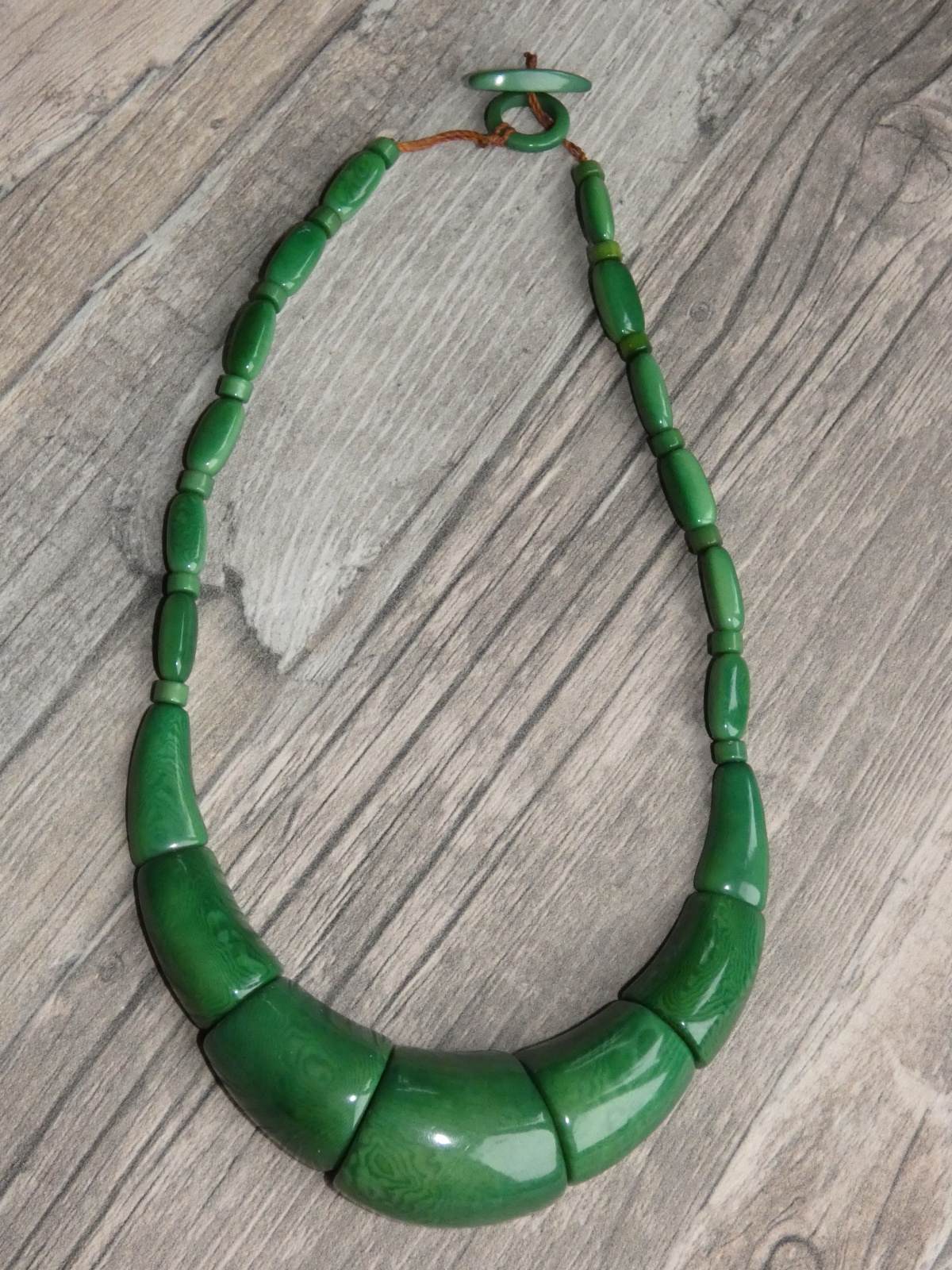 Náhrdelník (tagua, zelený)
