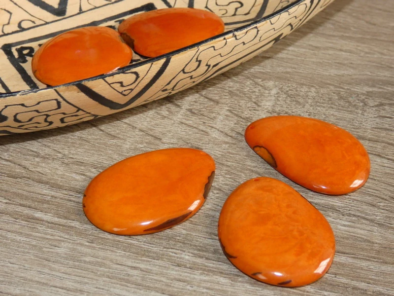 Tagua - placka (bez kresby, oranžová)