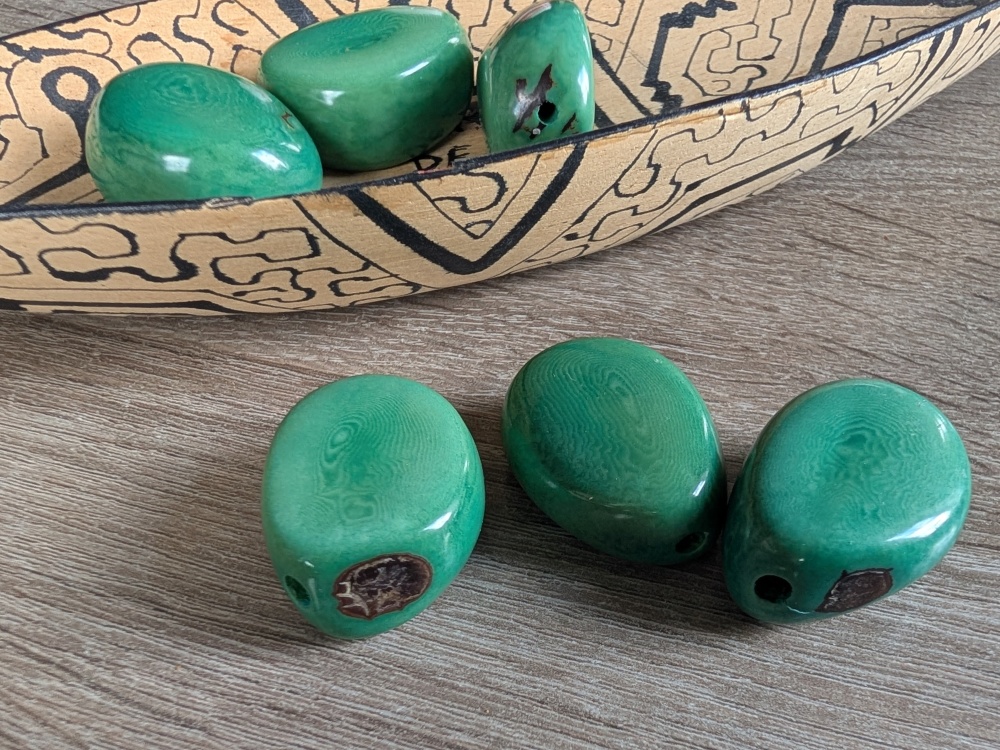 Tagua - oblázek (podélný, aqua)