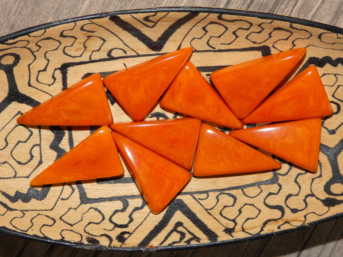 Tagua trojúhelník (skrz, oranžový)