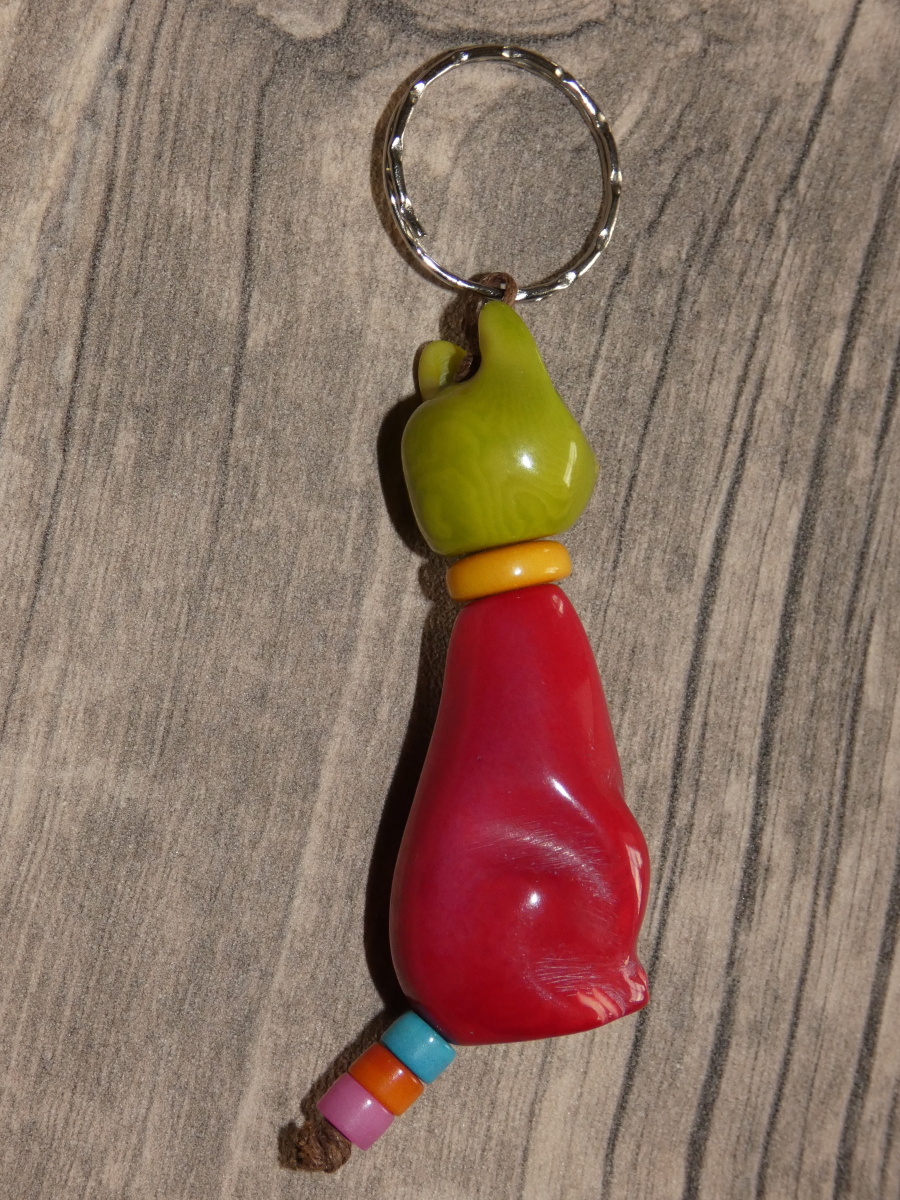 Přívěsek na klíče (tagua, kočička)