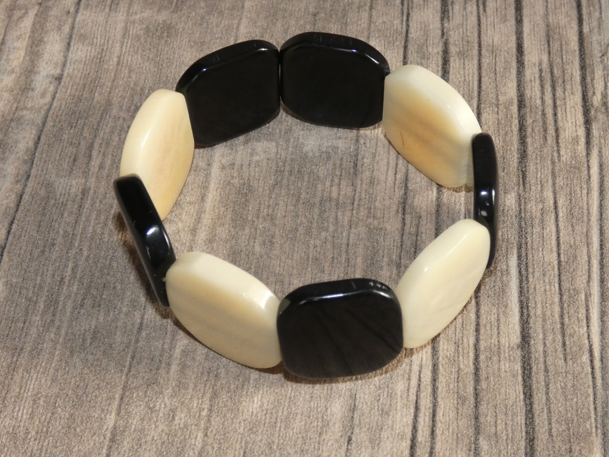 Náramek tagua (černobílý)