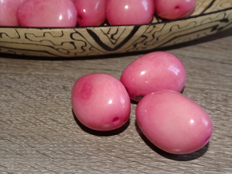 Tagua - korálek (světle růžový)