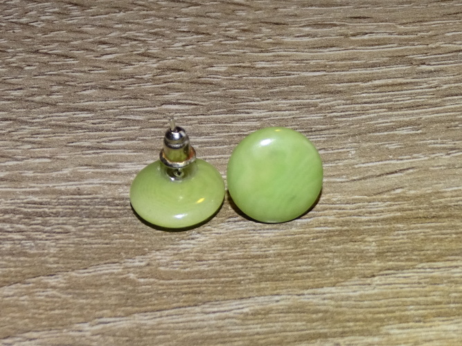 Náušnice tagua (malé, zapichovací, světle zelené)