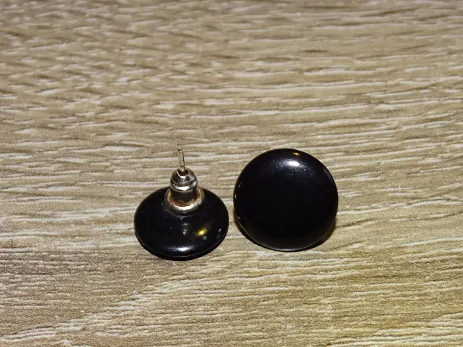 Náušnice tagua (malé, zapichovací, černé)