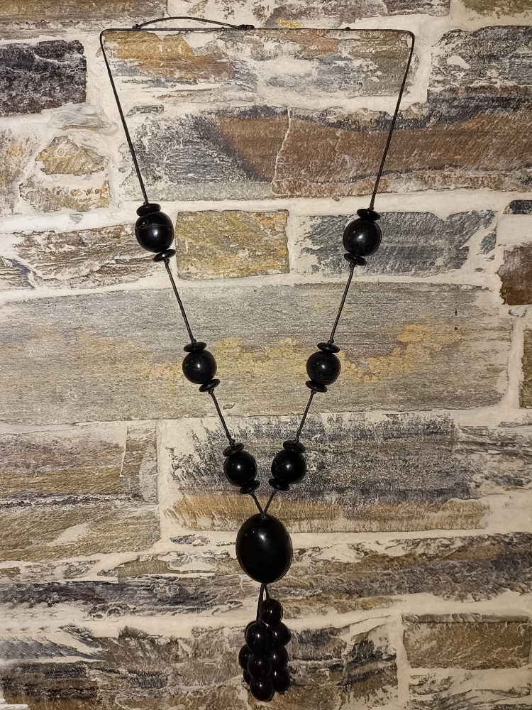 Náhrdelník (tagua, černý)