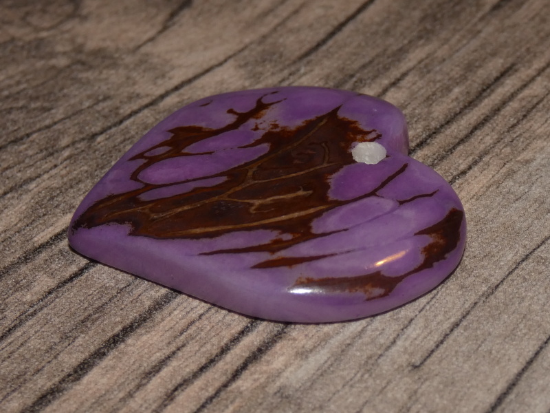 Tagua - srdíčko (placaté, světle fialové)