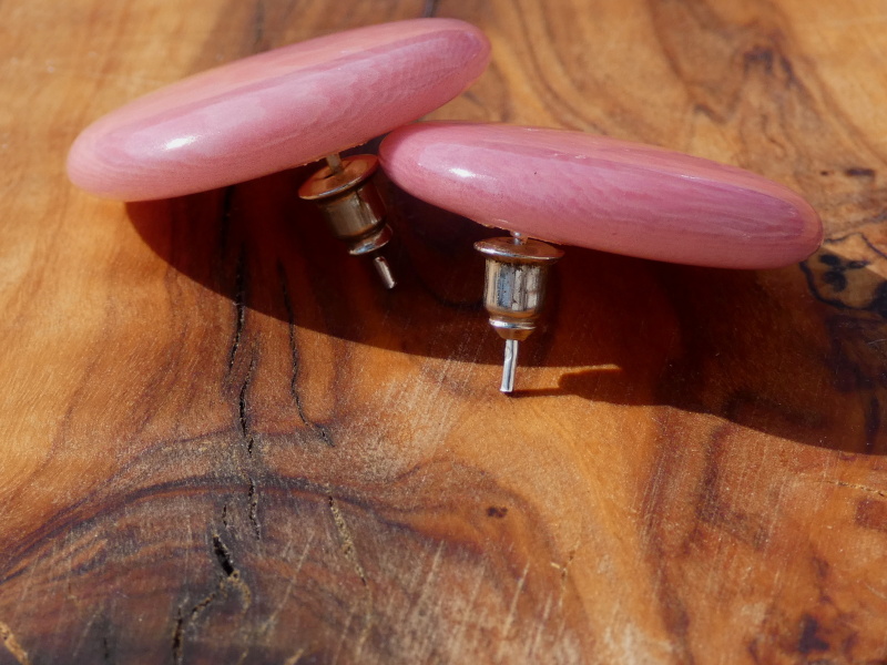 Náušnice tagua (zapichovací, světle růžové)
