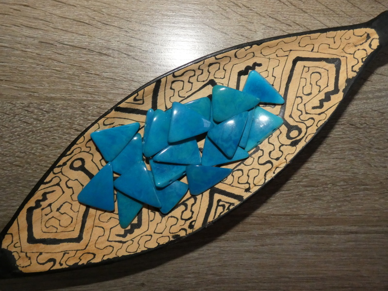 Tagua trojúhelník (dvě dírky, tyrkysový)