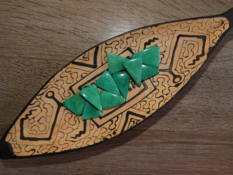 Tagua trojúhelník (dvě dírky, aqua)