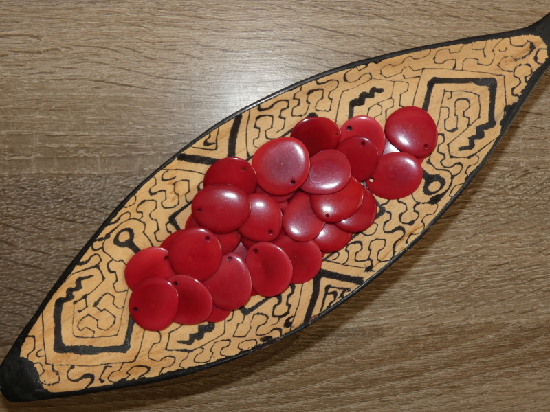 Tagua - plátek (mini, tmavě červený)