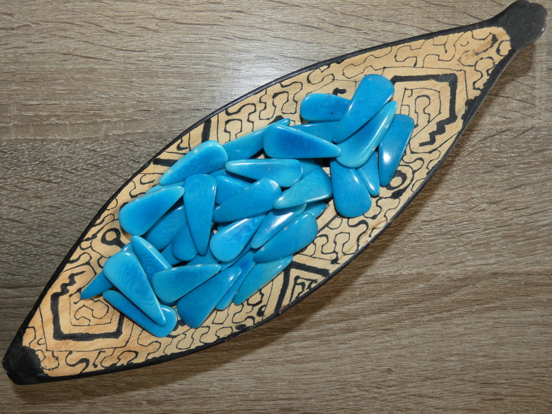 Tagua slza (dvě dírky, tyrkysová)