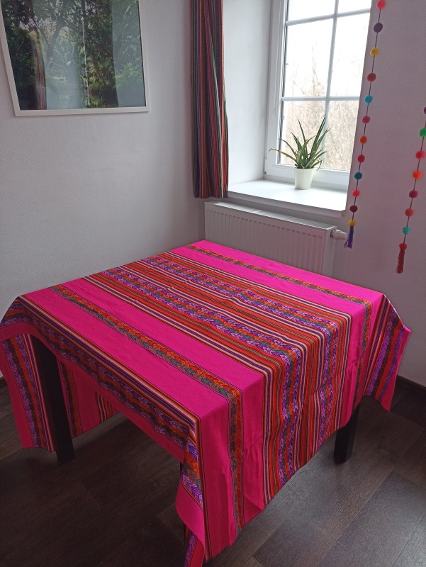 Látka/ubrus velký (tmavě růžový)