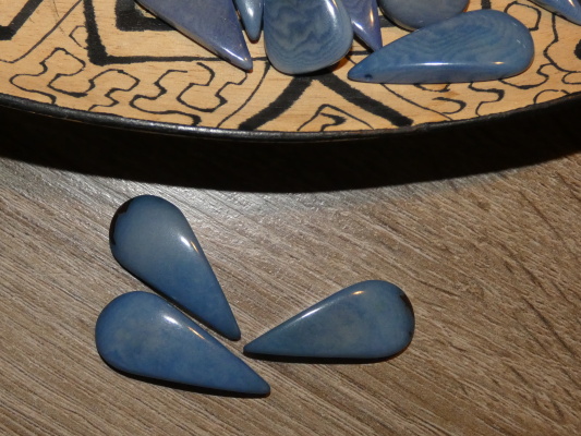Tagua slzička (skrz, světle modrá)